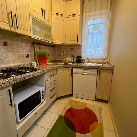 2 Bedroom Available For Longterm شقة